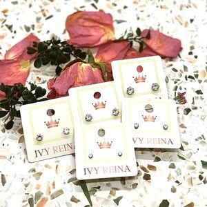 Set of 5 rhinestone stud earrings